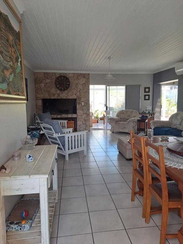 3 Bedroom Property for Sale in Stilbaai Wes Western Cape